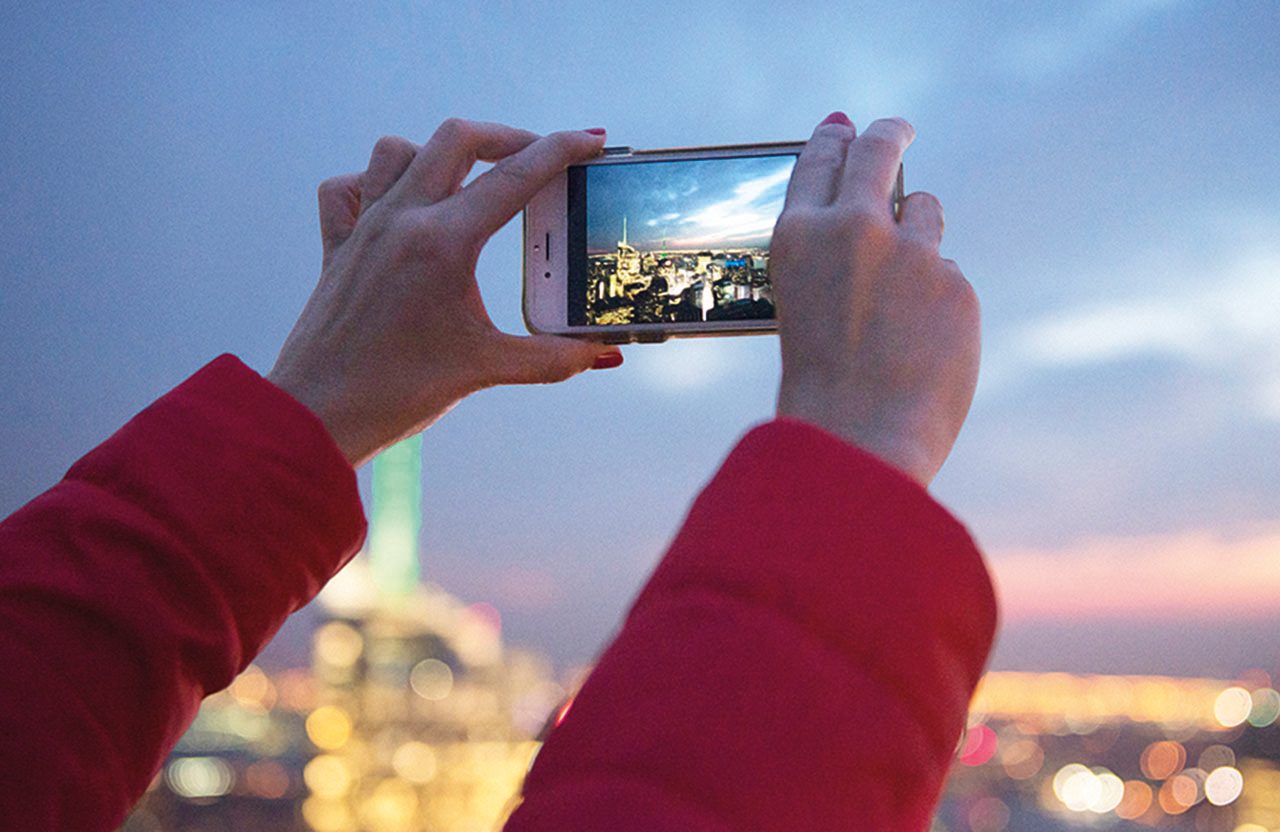 Upgrade delas and best mobile phone deals. SIM Only Plans tile